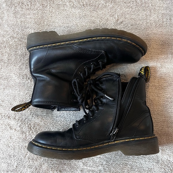 Girls' Big Kids' Dr. Martens 1460 Softy T Leather Lace-Up Boots US 3 UK 2 - Picture 2 of 5